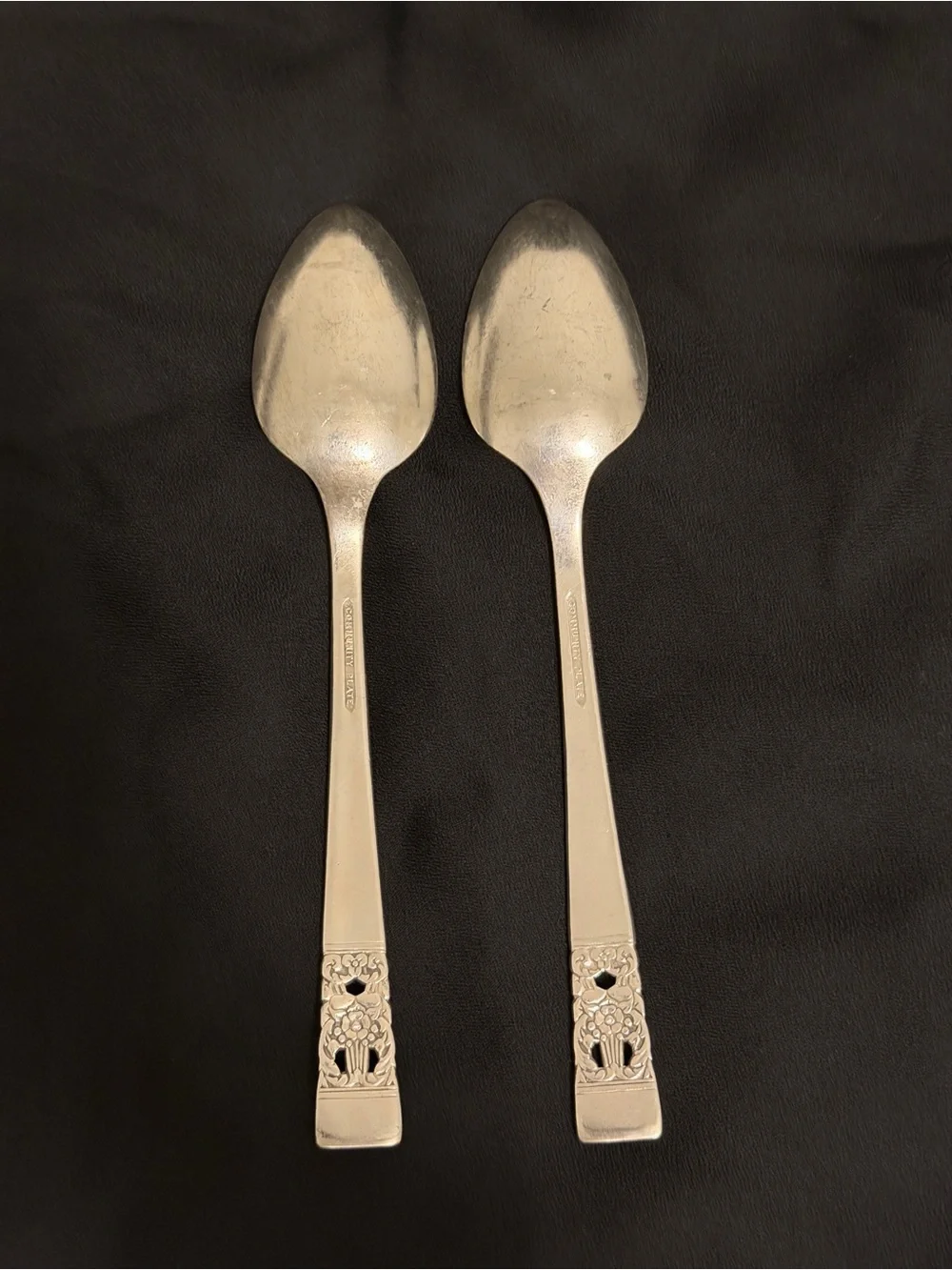 Vintage 1936 Oneida Silver Plate Coronation Pattern 6” Teaspoon (2)